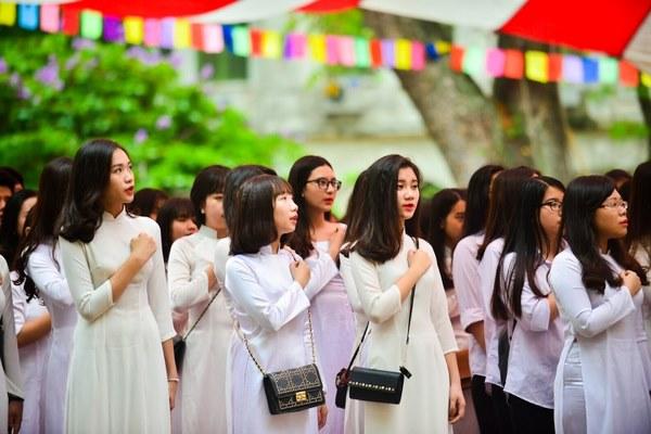 Điểm danh 5 cung hoàng đạo dễ khóc trong ngày bế giảng-2