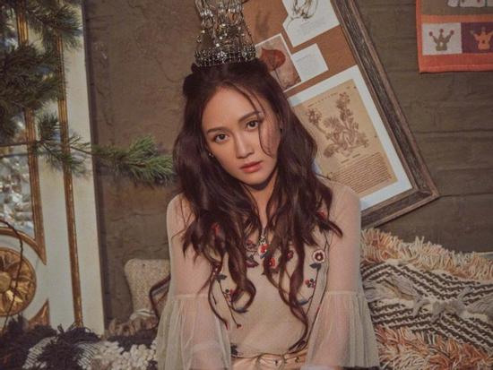 Chỉ tiết lộ cân nặng, Trần Kiều Ân cũng lập tức đứng đầu bảng tìm kiếm