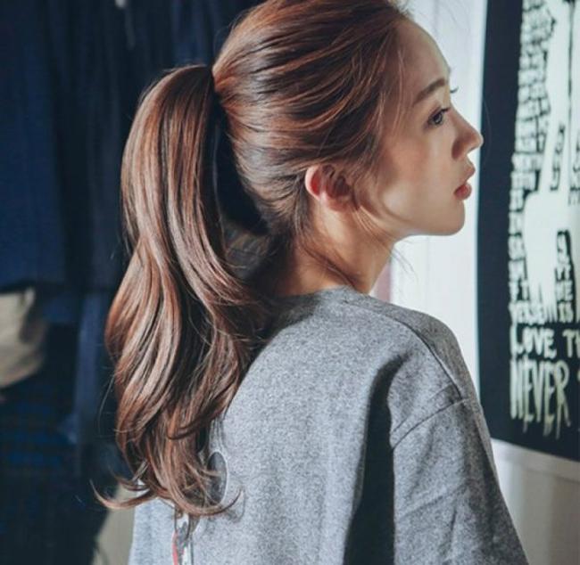 4 kiểu tóc ăn Tết chuẩn không cần chỉnh dành cho các cô nàng mặt dài-1