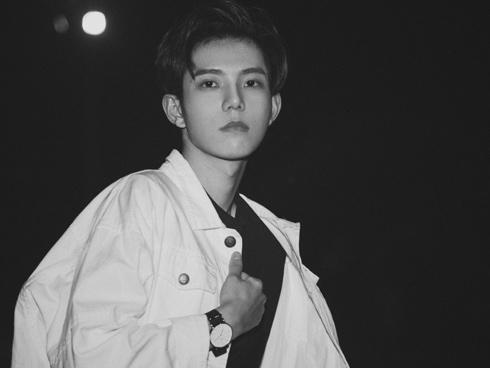 Nhà nghiên cứu vật lý 9X có nhiều fan nữ vì đẹp trai như tài tử