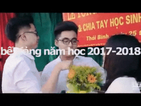 em-trai-son-tung-01.gif?width=150