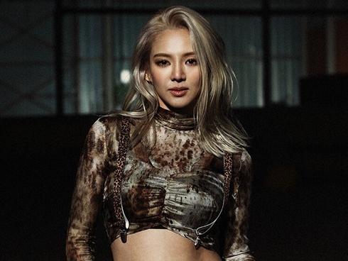 Hyo Yeon gây tranh cãi khi tiết lộ bị đẩy ra ngoài rìa đội hình SNSD