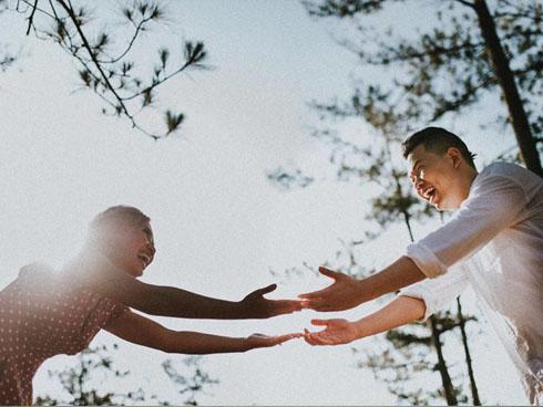 Cứu cô gái trong động đất, chàng trai được trả ơn cả đời và cái kết ngọt sau 11 năm-4