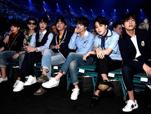Vé concert tại Châu Âu và Bắc Mỹ của BTS 'cháy sạch' trong 9 phút, giá vé đội lên gấp 10 lần