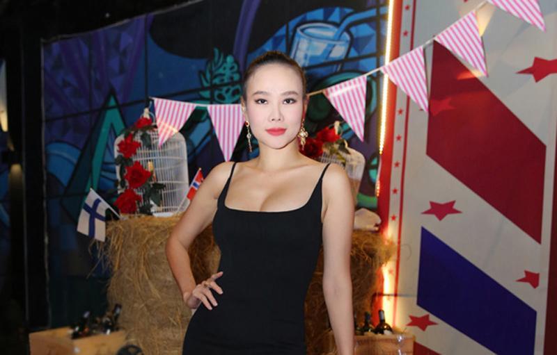 SAO MAKE OVER: Thiên Hương như bị đổ cả chảo dầu lên mặt - Lại Thanh Hương trang điểm giống hệt Halloween-4