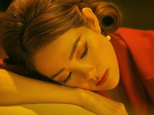 Tổn thương vì bị người yêu phụ bạc, Minh Hằng khóc cạn nước mắt