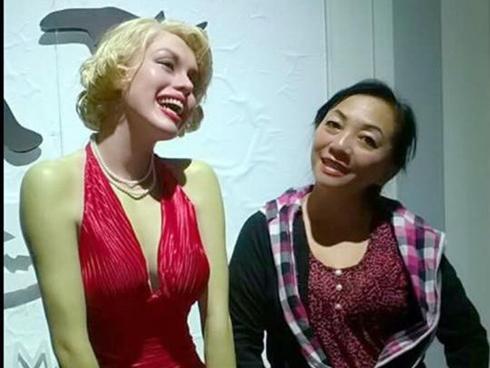 Chuyện về cô giáo lấy tiền túi thưởng cho học trò