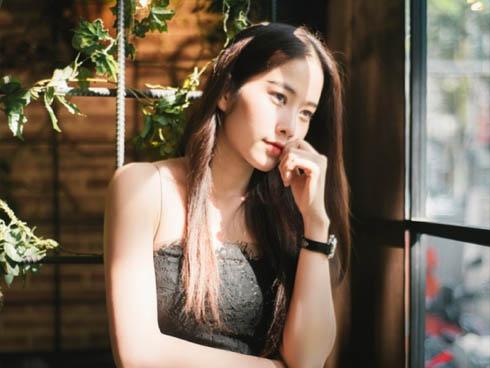 Sau tuyên bố 'Chỉ có cảm giác yêu với Trường Giang', Nam Em lại rút ra chân lý 'Đàn ông chỉ mang lại hạnh phúc tạm thời'