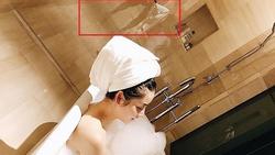 Sự thật về bức ảnh phòng tắm xuất hiện hai cẳng chân kinh dị của Á hậu Huyền My