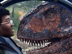 'Jurassic World: Fallen Kingdom' thống lĩnh phòng vé ngay tuần đầu ra mắt
