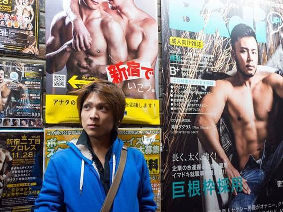 Người vợ Sài Gòn nửa đời chấp nhận chồng yêu nam giới-5