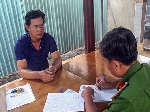 Nghi phạm sát hại người tình trong nhà nghỉ đến công an đầu thú