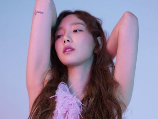 Tưởng đối đầu BlackPink - TWICE, ai ngờ Taeyeon quyết định không quảng bá album vì lý do cảm động này!