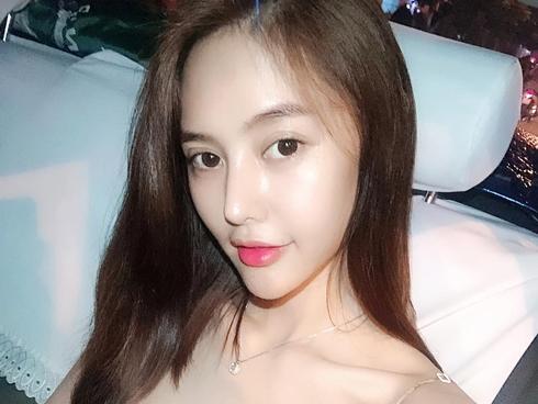 Tin sao Việt: Linh Chi nhắn nhủ chị em 'hãy là một người phụ nữ đẹp về hình thức và tâm hồn'