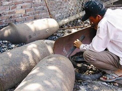 Cưa bom lấy thuốc nổ, một người tử vong