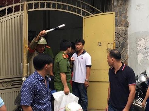 Vụ hai cha con chết bất thường ở Sài Gòn: Nghi người cha sát hại con trai rồi tự tử