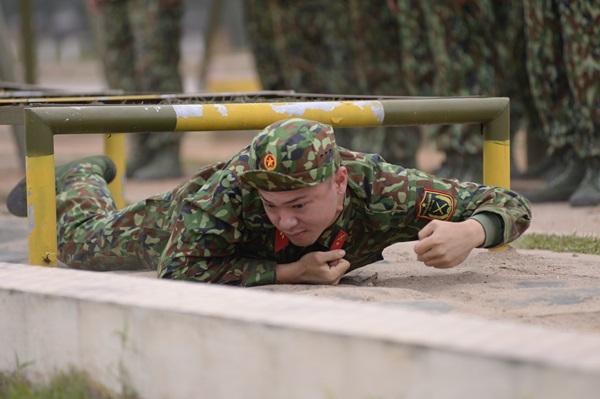 Ném lựu đạn sai cách, cả Tuấn Kiệt lẫn Hoàng Tôn ngác ngơ đến nỗi mất mạng rồi vẫn không hiểu vì sao-9