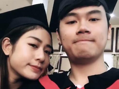 Kết hôn rồi đến có con, cuối cùng cặp hotteen 'ba chung' Tùng Sơn - Trang Lou cũng khoe ảnh 'chè tươi' ngày ra trường