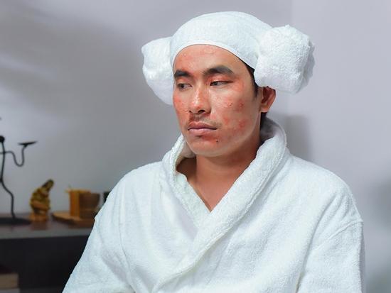 Kiều Minh Tuấn 'khoe' giọng ca thảm họa khi say rượu