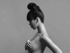 Siêu mẫu Hà Anh tung ảnh khỏa thân ngay trước giờ lâm bồn trong tình trạng bụng bầu vượt mặt