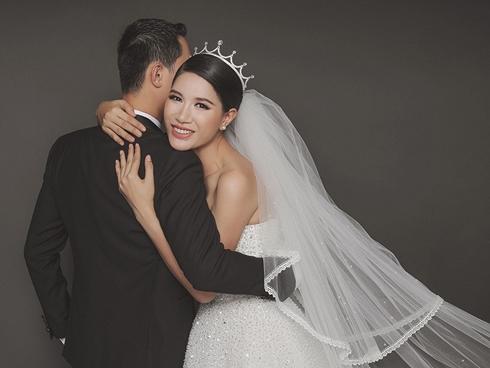 Lâm Vũ cưng như trứng vợ Việt Kiều đang mang thai 8 tháng-13