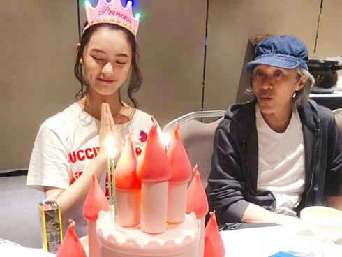 Người tình 9x của Châu Tinh Trì lộ mặt cứng đờ khiến không ai nhận ra mỹ nhân ngư đình đám một thời-12