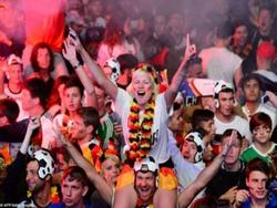 Cách 12 cung hoàng đạo ăn mừng chiến thắng mùa 'World Cup'