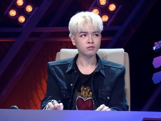 Phản ứng của Đức Phúc khi biết fan nữ trốn chồng đi xem hát