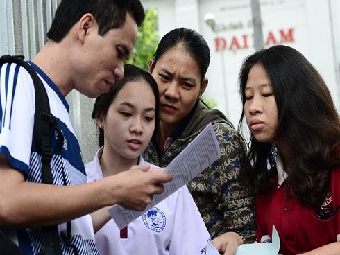 GS từng giành huy chương vàng quốc tế mất 2 tiếng giải 5 câu đề Toán