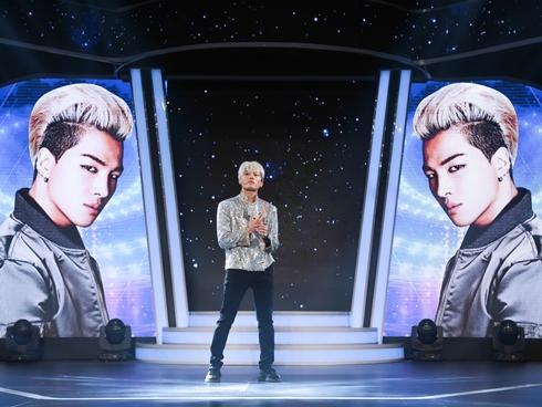 Gà cưng Đông Nhi giành chiến thắng khi hóa TaeYang khoe body 6 múi