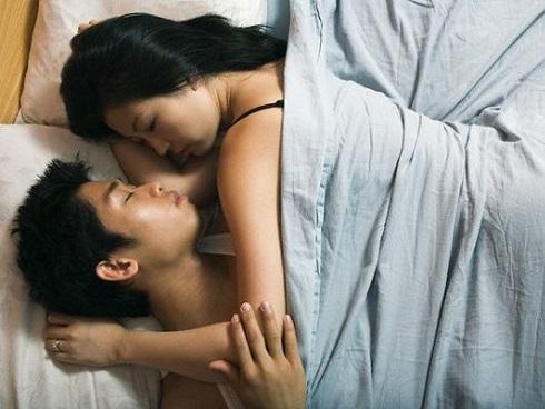 Chia tay người yêu vì giữ trinh tiết, cô gái lại 'ngủ' với trai lạ rồi có thai