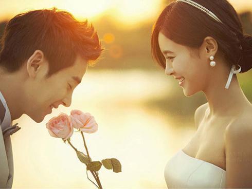 Tướng người kết hôn muộn, bạn bè đã con đàn cháu đống mới bắt đầu se duyên