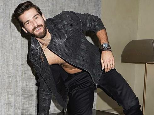 Thần sấm Chris Hemsworth ngừng ăn thịt để quay cảnh hôn với bạn diễn-3