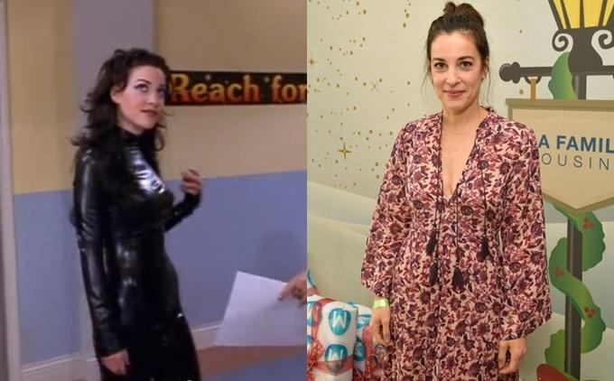 Lindsay Sloane vào vai Valerie Birkhead, bạn thân của Sabrina trong phần 2 và phần 3. Những năm qua, Lindsay có một vài vai nhỏ trong các phim như 