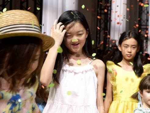 Lệnh Hồ Xung Lý Á Bằng xộ khám vì bể nợ?-4