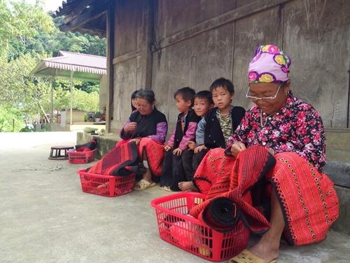 Tiết lộ cuộc sống hàng ngày của trùm ma túy Nguyễn Văn Thuận ở Tà Dê