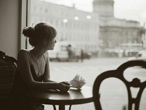 Sau tất cả mình chỉ là NGƯỜI DƯNG ngược lối, là NGƯỜI LẠ trong danh bạ của nhau