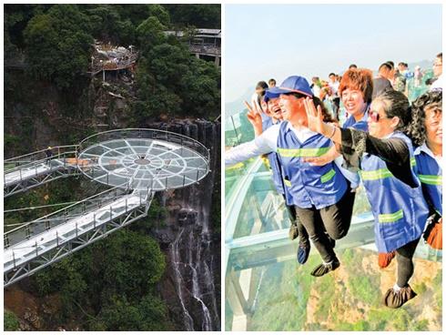 Rùng mình trên đài quan sát trong suốt ở Trung Quốc