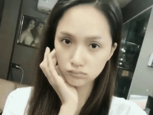 Hưởng ứng trào lưu 'lột xác', Hương Giang Idol khiến fans ngỡ ngàng dù mặt mộc hay make-up