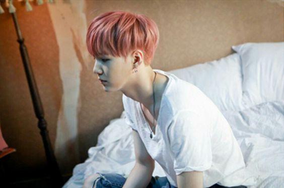 Hóa ra TaeYeon SNSD và Suga BTS đã chơi màu tóc chanh hồng trước thiên hạ cả năm chứ chẳng đùa-7