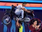 Việt Hương - Hồng Vân 'toát mồ hôi hột' trước phần thi đội xe máy 200kg lên đầu của 'Người bí ẩn'