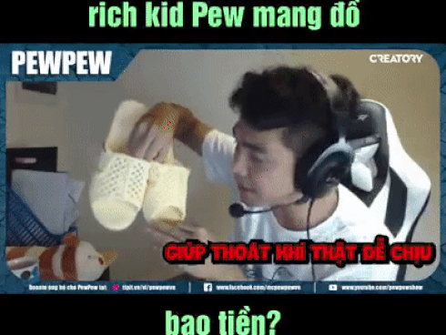 Bắt kịp trend, hot streamer Pewpew cũng đua đòi 'bóc giá' thời trang mặc trên người như ai Bắt kịp trend, hot streamer Pewpew cũng đua đòi 'bóc giá' thời trang mặc trên người như ai