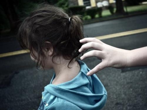 Công an điều tra bảo vệ dâm ô bé gái 5 tuổi ở trường mầm non-2