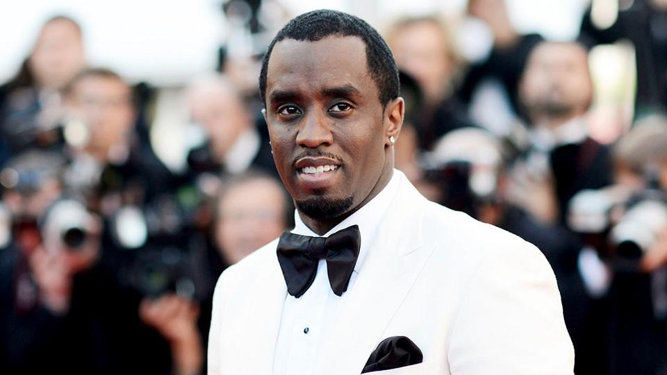 Cái tên tiếp theo được nhắc đến chính là ngôi sao âm nhạc Sean Combs, với số tiền kiếm được trong một năm 64 triệu USD. Trong sự nghiệp, giọng ca da màu giành được ba giải Grammy, hai giải MTV Video Music Awards. Theo Forbes, tính đến năm 2018,Combs sở hữu khối tài sản trị giá 825 triệu USD, giúp anh trở thành nghệ sĩ hip-hop giàu thứ hai trên thế giới.