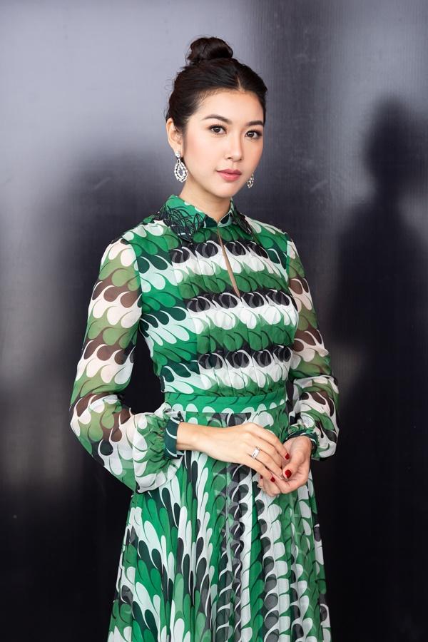 SAO MAKE OVER: Đức Phúc trang điểm trắng bệch - Lệ Hằng lộ mặt sần sùi kém sắc-9