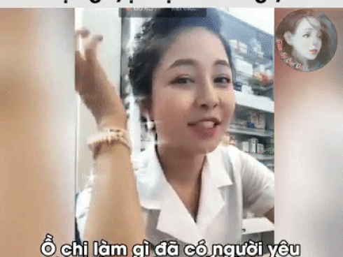 Hotgirl World Cup Trâm Anh bắt chước chị Nguyệt 'thảo mai' thả thính siêu đáng yêu Hotgirl World Cup Trâm Anh bắt chước chị Nguyệt 'thảo mai' thả thính siêu đáng yêu