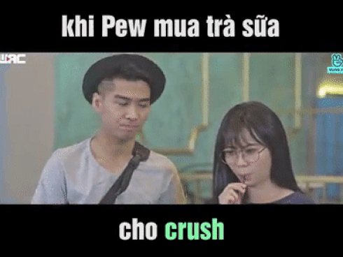 Pewpew tỏ tình Misthy theo kiểu trà sữa khiến fans muốn 'nổi điên' Pewpew tỏ tình Misthy theo kiểu trà sữa khiến fans muốn 'nổi điên'