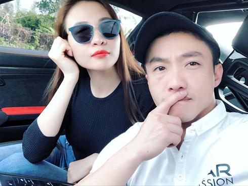 Bị hỏi về Cường Đô La khi đang livestream, Đàm Thu Trang bất ngờ 'khóa miệng': 'Đừng hỏi anh Cường ở đây'