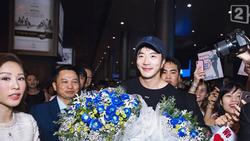 Mỹ nam 'Nấc thang lên thiên đường' Kwon Sang Woo đã tới Việt Nam lúc nửa đêm