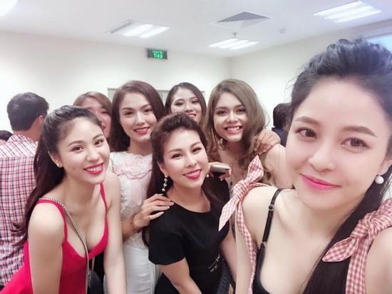 Chuyện hậu trường giờ mới kể của dàn hot girl 'Nóng cùng World Cup'